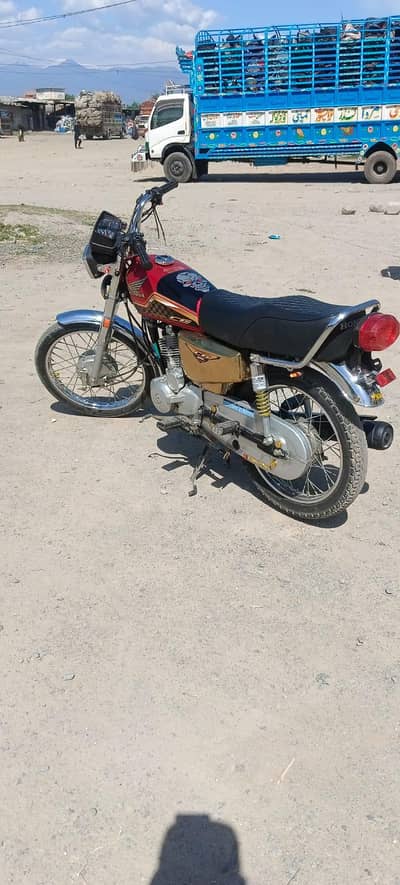 Honda 125 23.24 model bike original condition Golden radiation