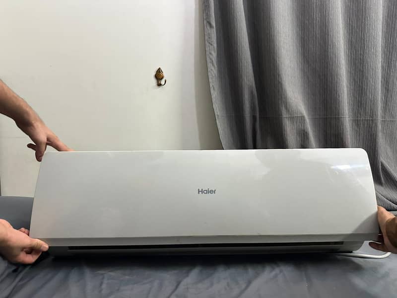 haier split AC 1 ton. 1
