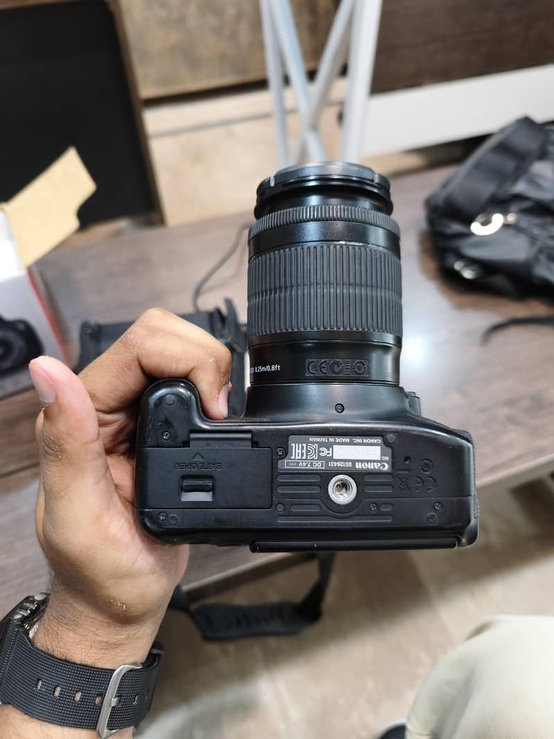 Canon EOS 700D 4