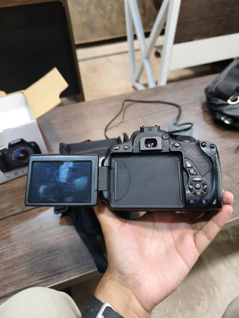 Canon EOS 700D 5