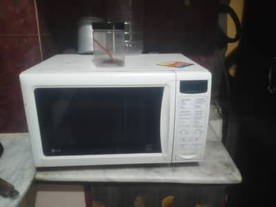 LG Microwave Oven for Sale - condition 9/10