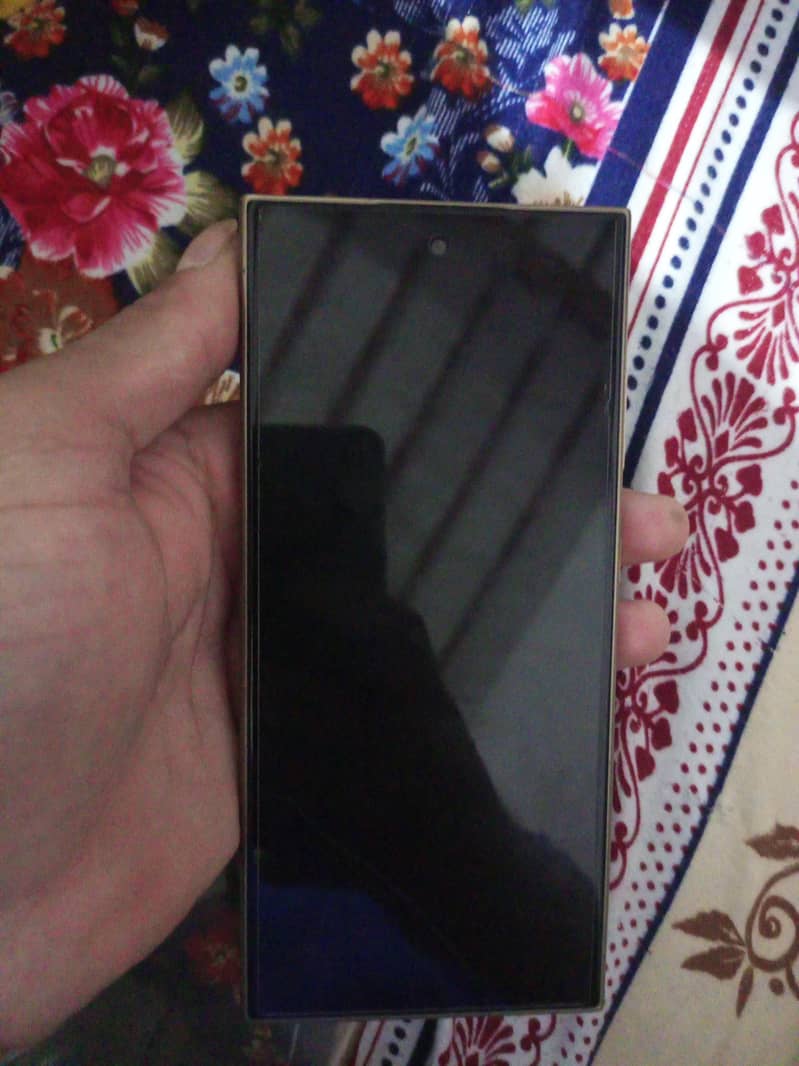 1024GB storage 3