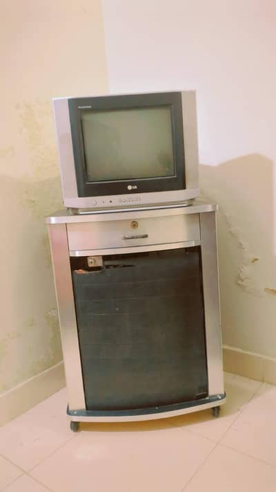 tv with trolly