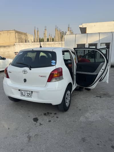 Vitz 2009 model lush condition 03339789000