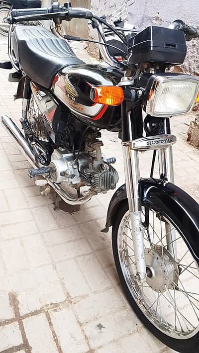 Hundyas 70cc urgent sale