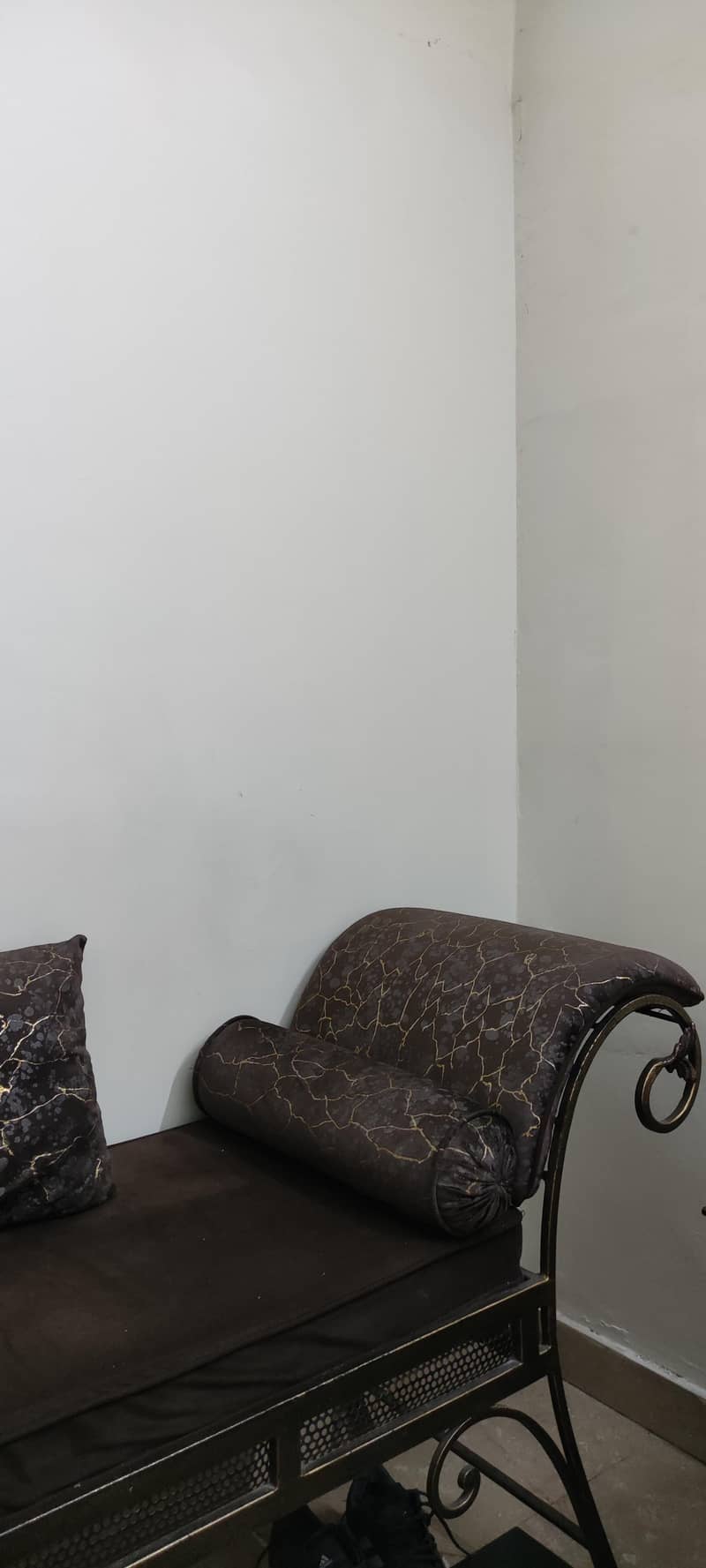 sethi sofa 2