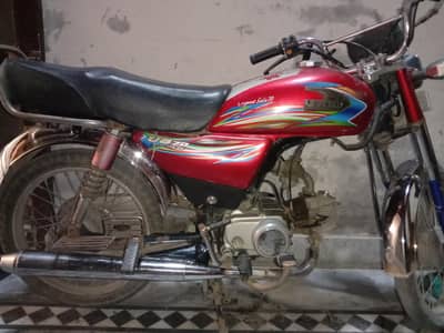 united 70 cc bike for sale urgent what's app contact 03110179018