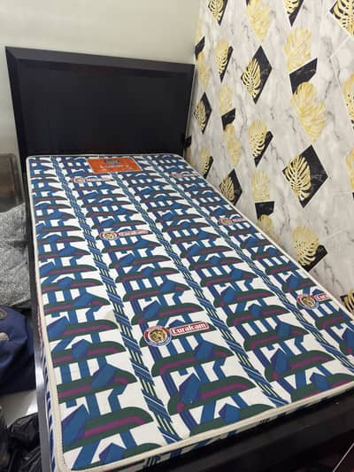 Single bed with matress