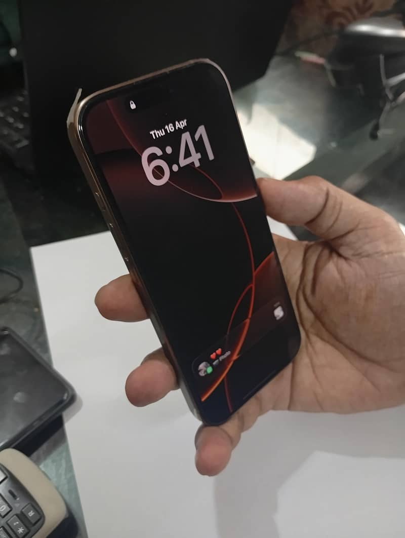 iphone 16 pro 0