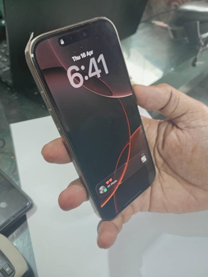 iphone 16 pro 4