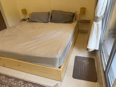 King bed wooden