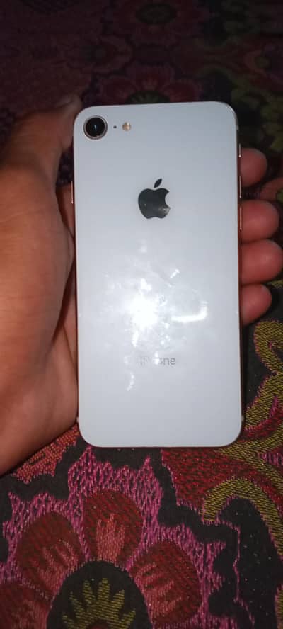 64gb iPhone 8 original pinal to routine on finger on working mein hai