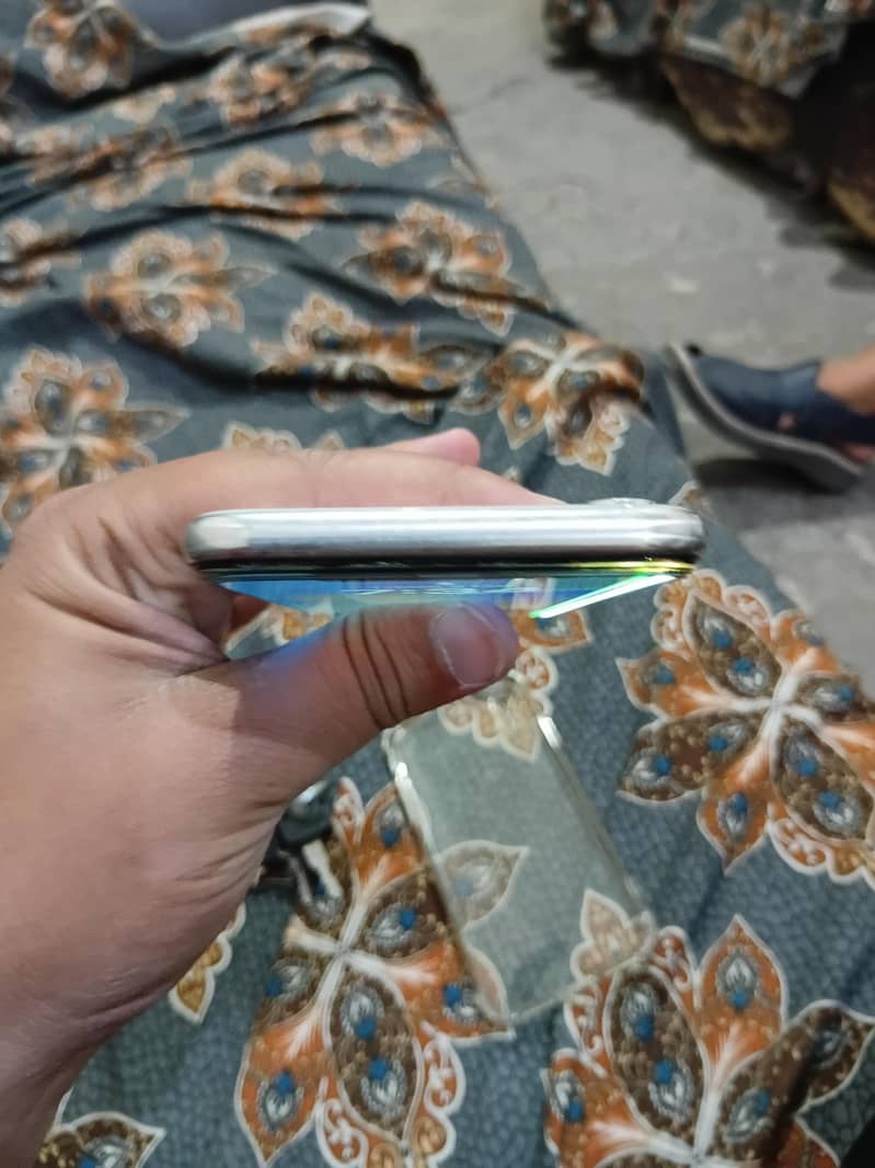 Iphone XS 4