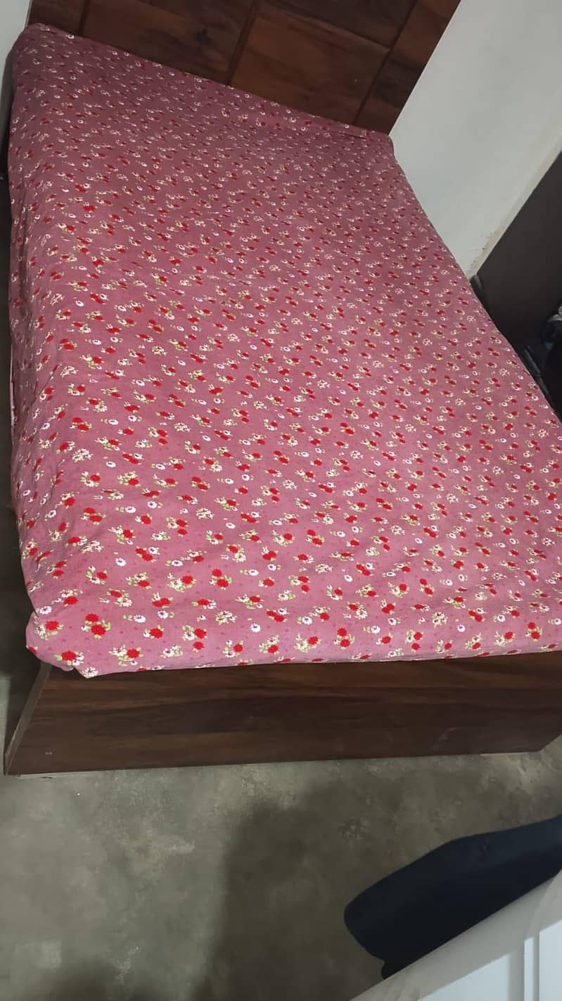 single bed available 1
