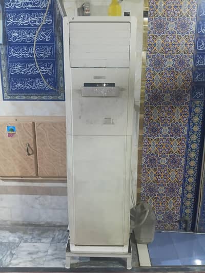 2 Gree Floor Standing AC 2 Ton GF-24FW Full Working Condition 2