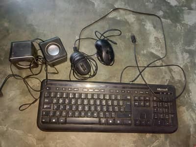 keyboard mouses and speaker