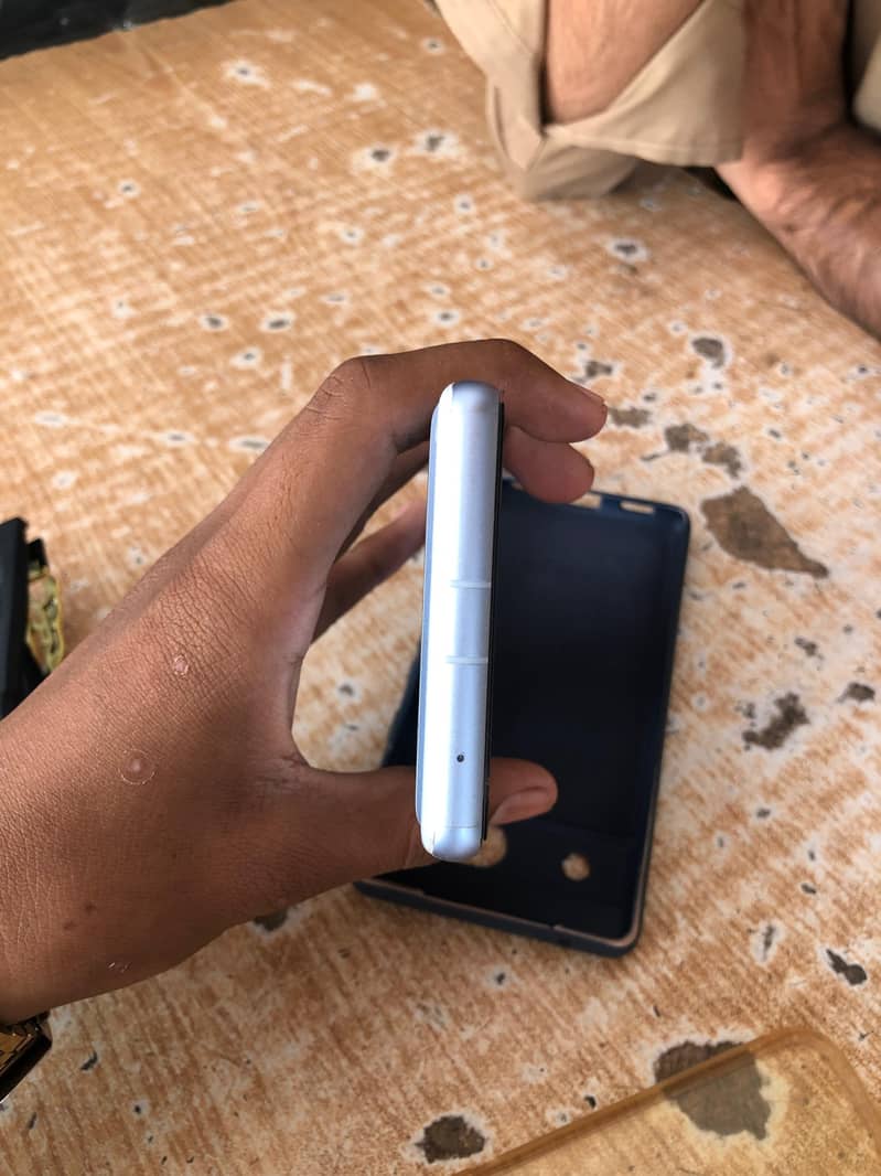 google pixel 7A 8/128 3
