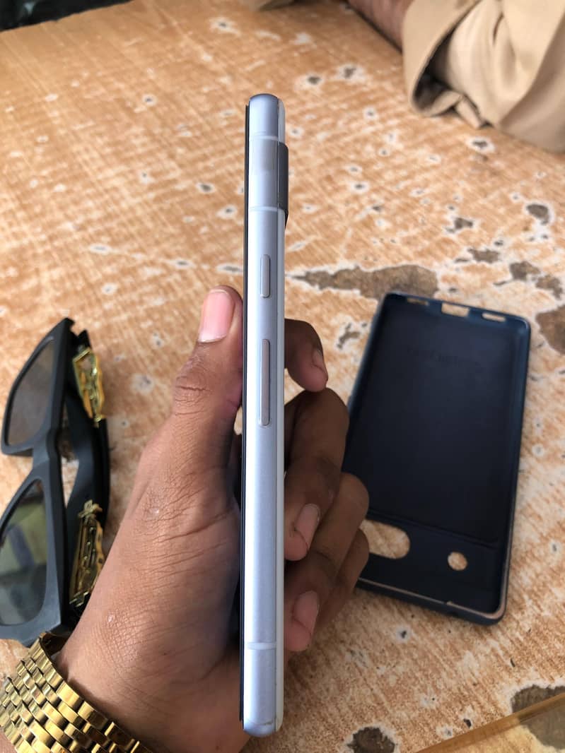google pixel 7A 8/128 4