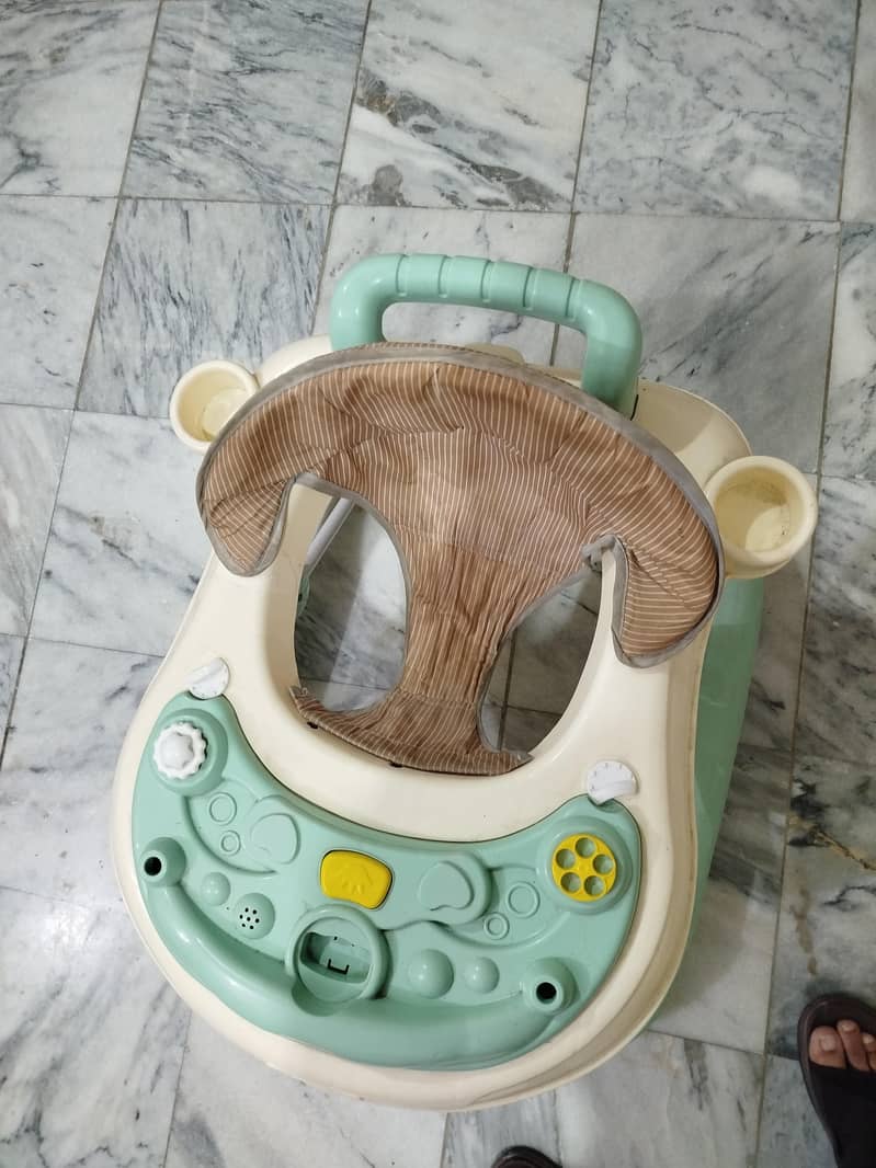 toddlers walker 0