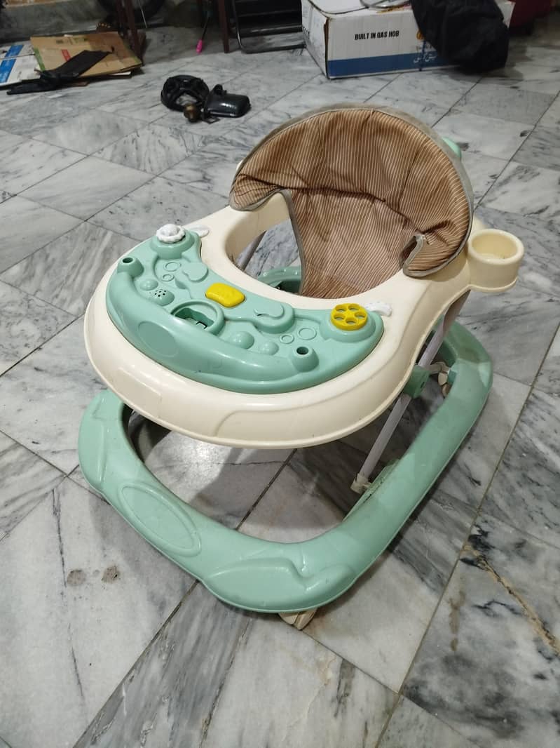toddlers walker 2
