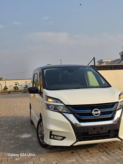 Nissan Serena 2018 I Punjab registered I Family used car