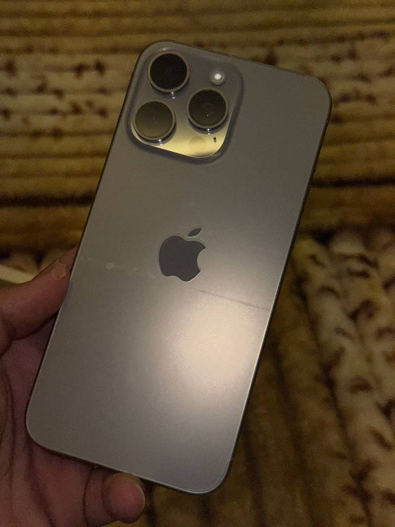Iphone 15 pro max 0