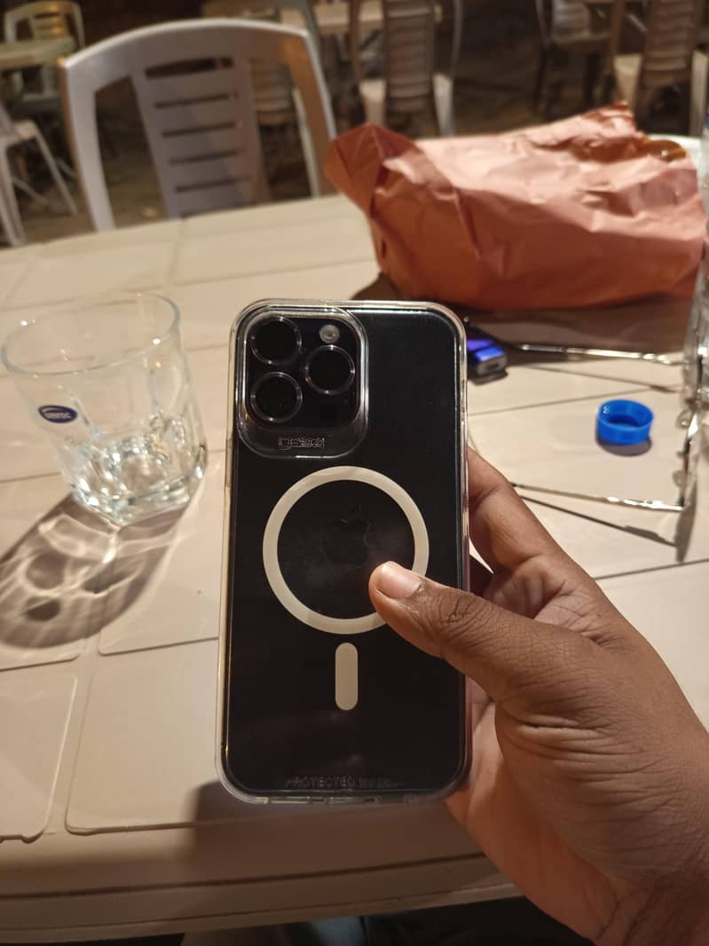 iPhone 14 pro max 3