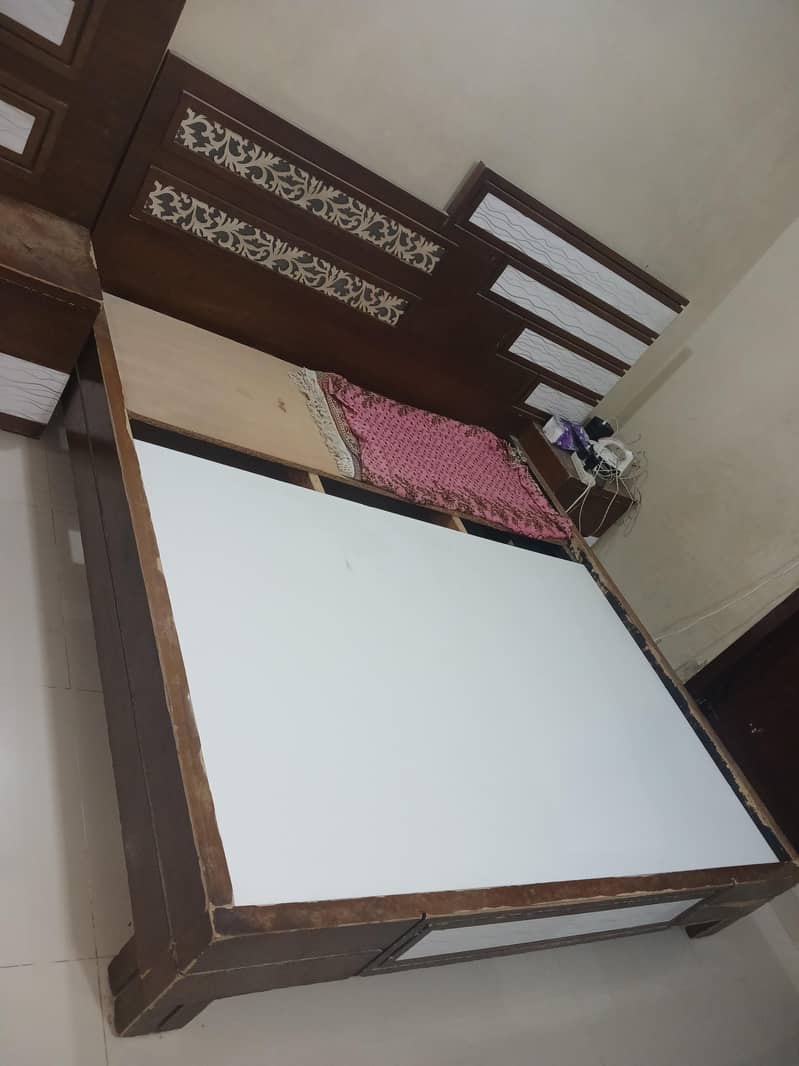 Bed, 2 side tables, dressing,  wardrobe 2
