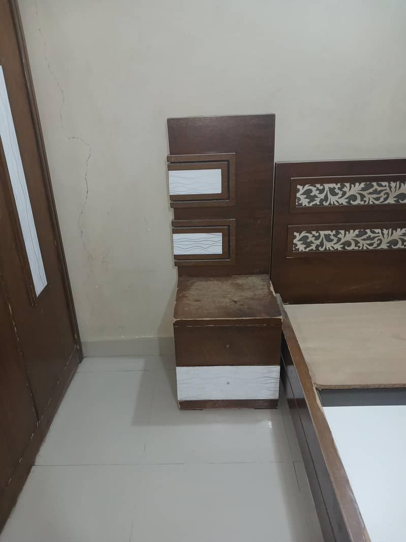 Bed, 2 side tables, dressing,  wardrobe 3