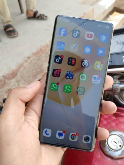 infinix hot 50 pro Plus 8+8  256