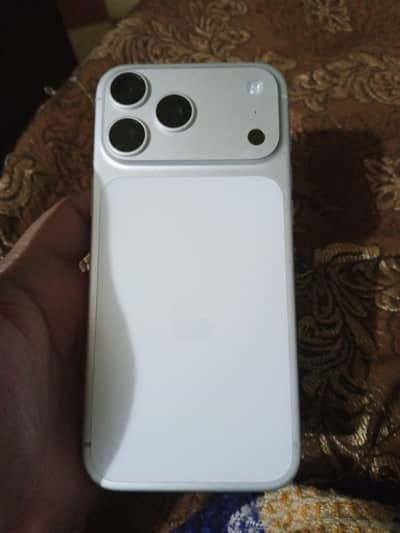 17 Pro max Jv white