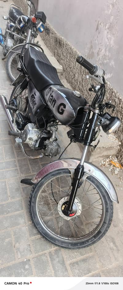 VIP bani hoe hai