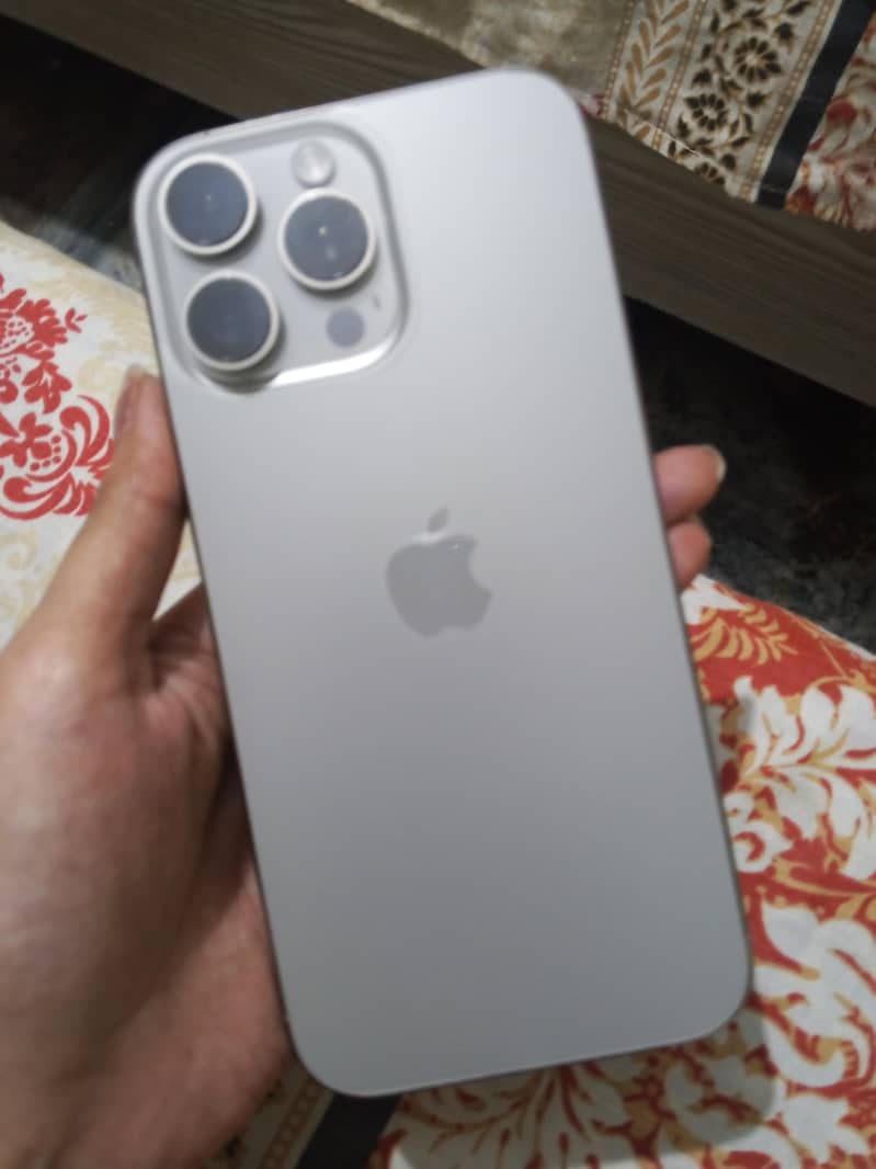 Iphone 16 pro max 0