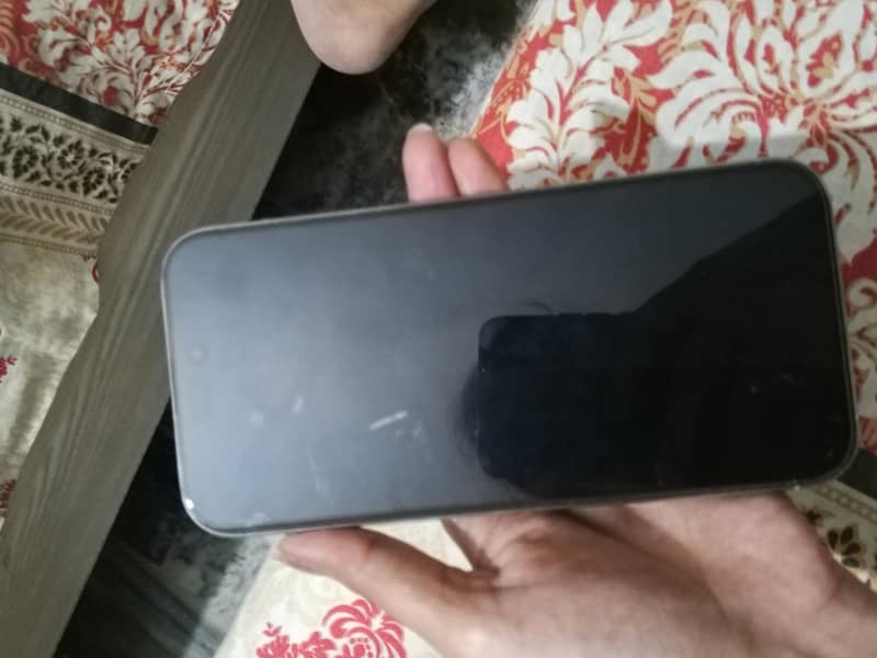 Iphone 16 pro max 3