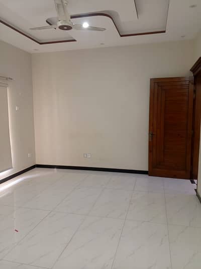 10 Marla Full House for Rent Phase 8