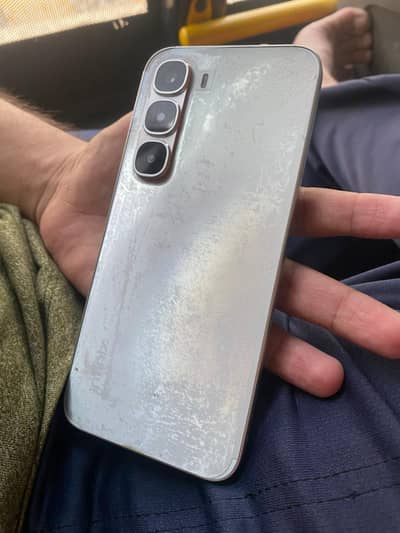 Infinix hot 60 pro condition 10/10' with box