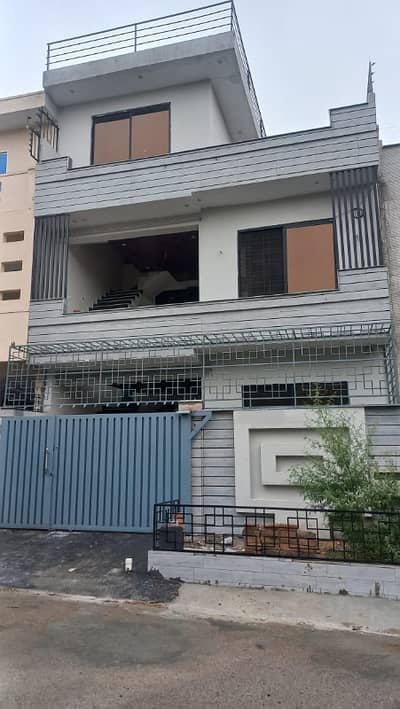 G 14/4 5 Marla House available for sale