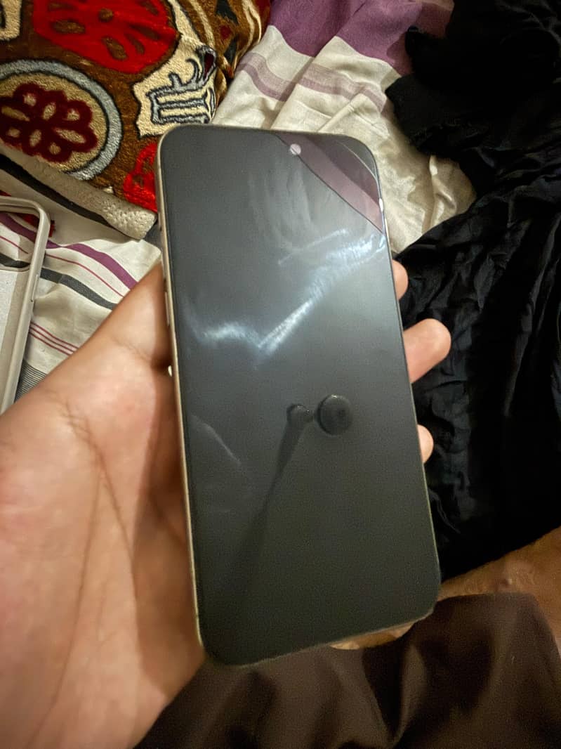 iPhone 15 pro max 6