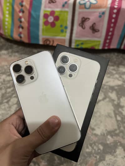 Iphone 13 pro waterpack factory unlock with box