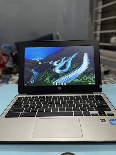 HP Chromebook 11 G4 - Excellent Condition + FREE Laptop Case!