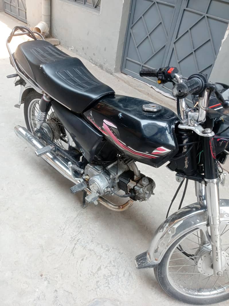 HERO CD70 3