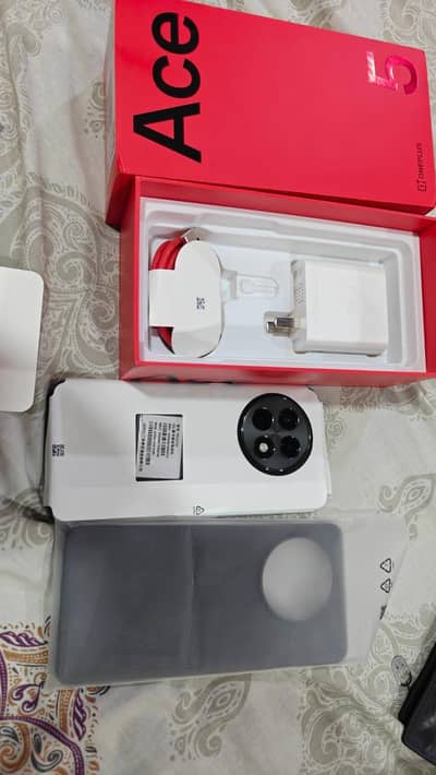 ONEPLUS 13R/ACE 5 12/256