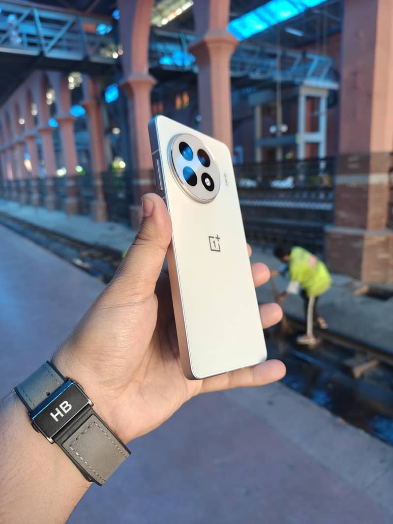 Oneplus Ace 5 6