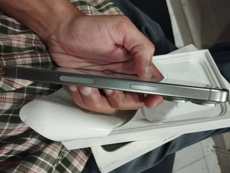 15 pro max 1