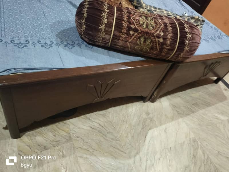 2 single bed used 0