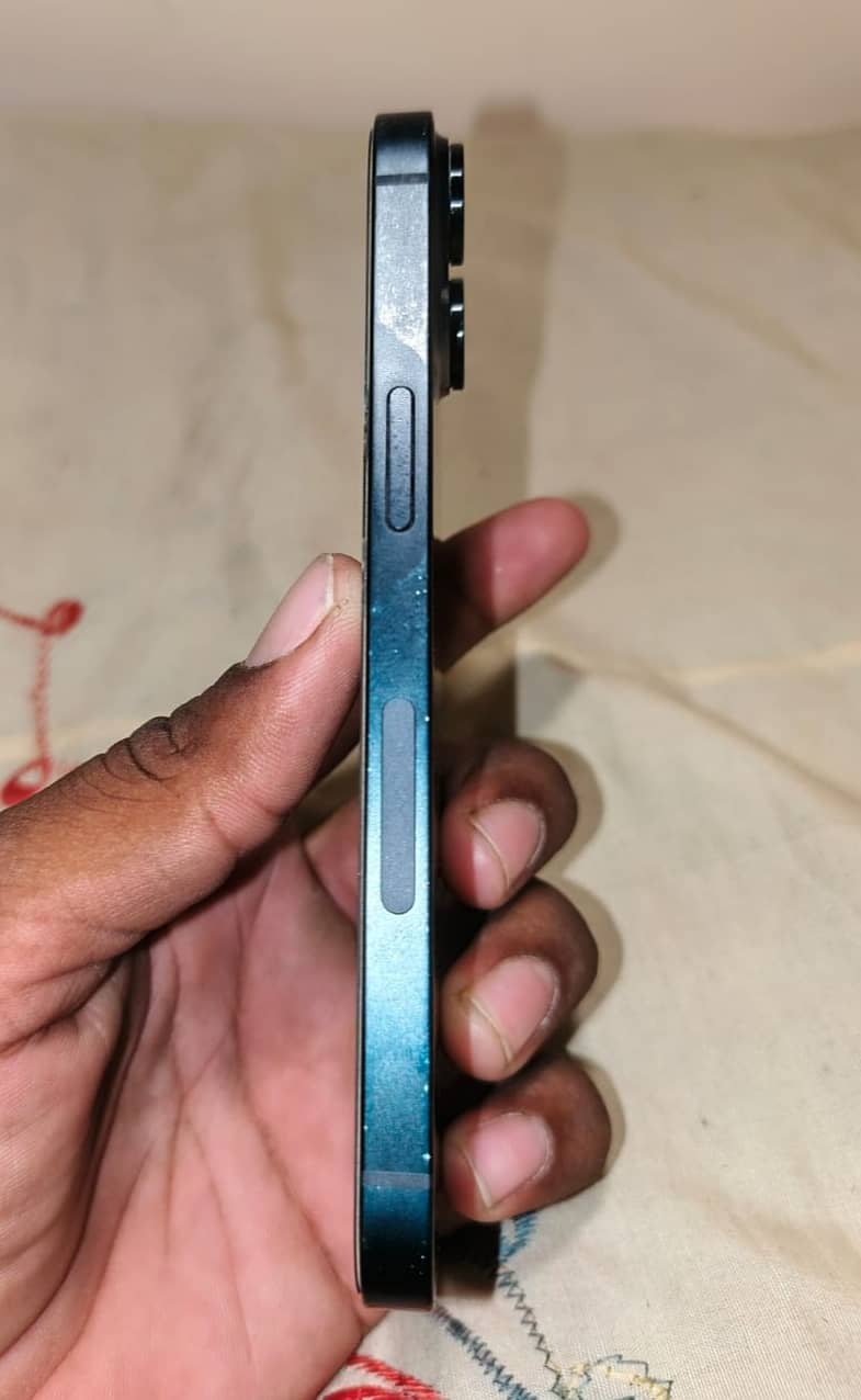 Apple iPhone 14 5
