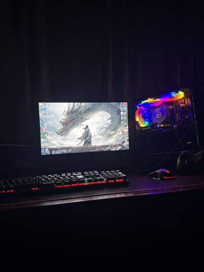 Selling gaming pc with allot of games