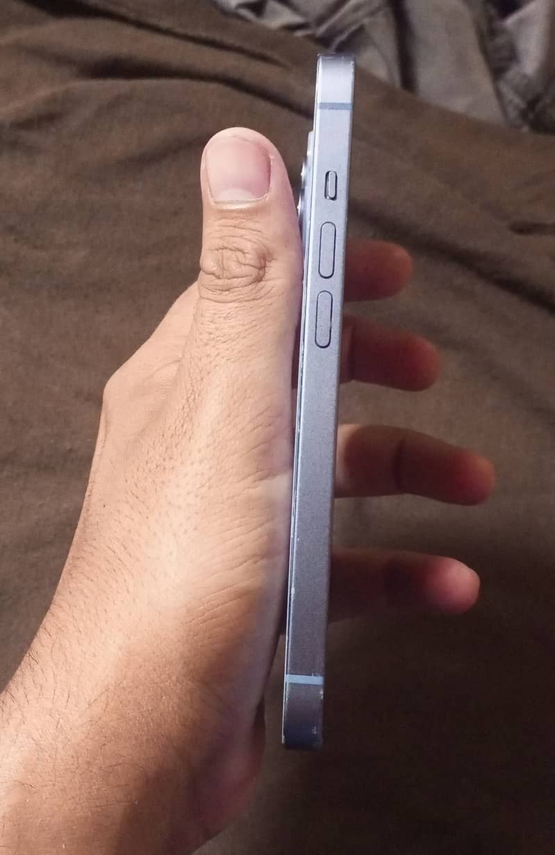 Apple iPhone 14 1