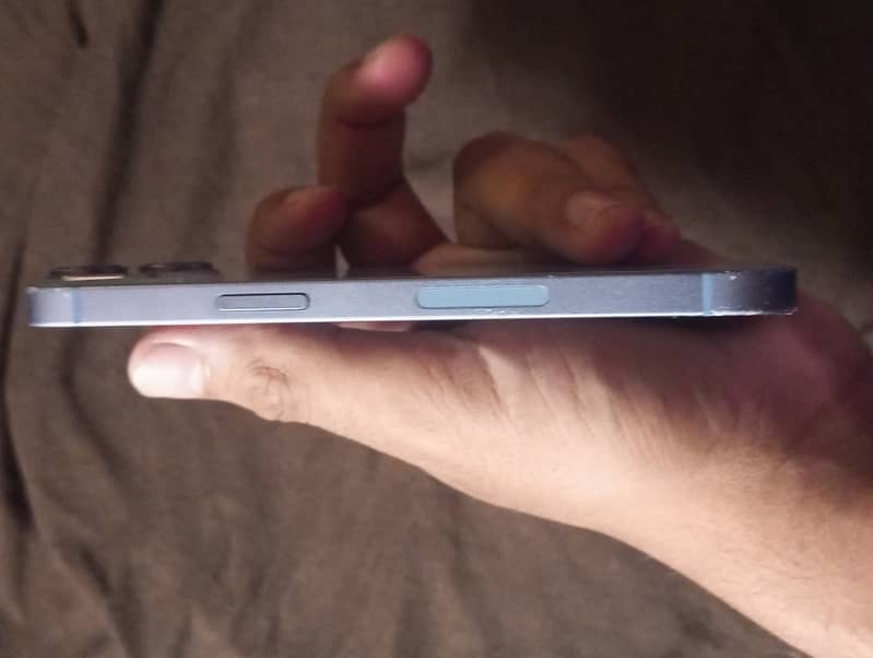 Apple iPhone 14 2