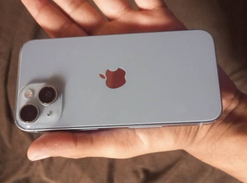 Apple iPhone 14 3